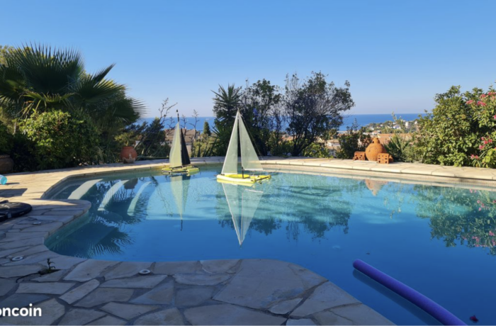 Villa de caractère avec vue mer panoramique et piscine