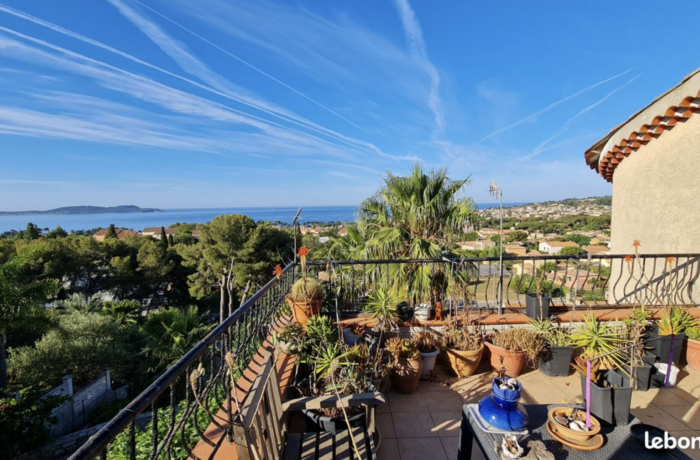 Villa de caractère avec vue mer panoramique et piscine